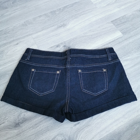 Jean short - Picture 2 of 3
